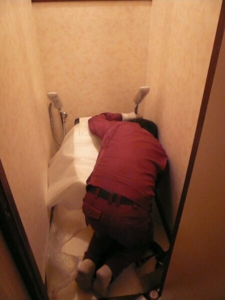トイレ1壁紙完成トイレ設置